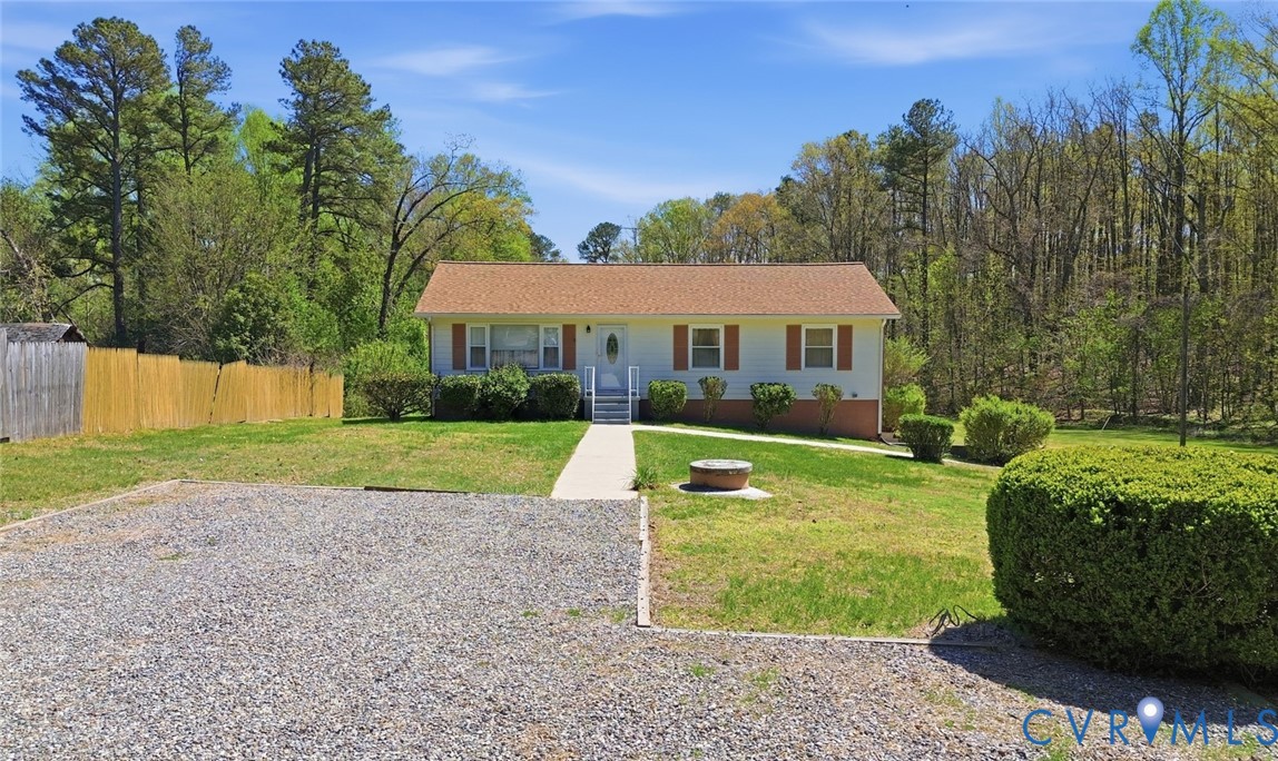19353 Boulwares Road Ruther Glen, VA 22546 - Photo 9 of 62 Ranch-style house with a porch