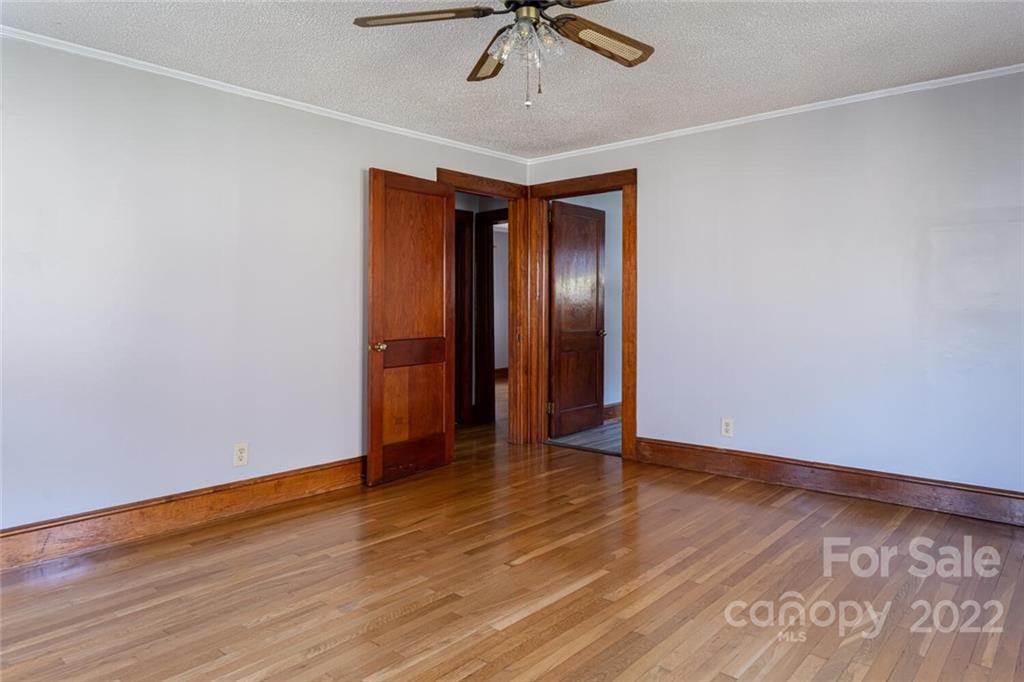 367 Warren Creek Road Candler, NC 28715 - Photo 8 of 40 Gallery Image 8