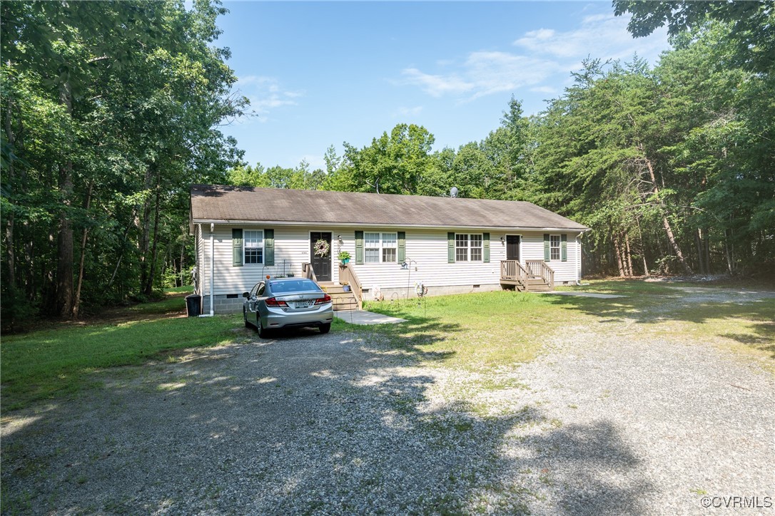 4385 Chappell Road Keysville, VA 23947 - Photo 3 of 29 a front view of a house with garden