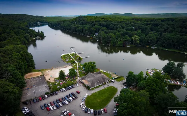 $3,000 | 251 Cupsaw Drive, Ringwood, NJ 07456