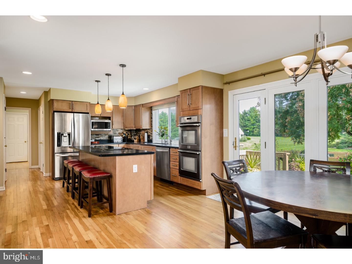 2 Fox Run Road Pennington, NJ 08534 - Photo 4 of 25