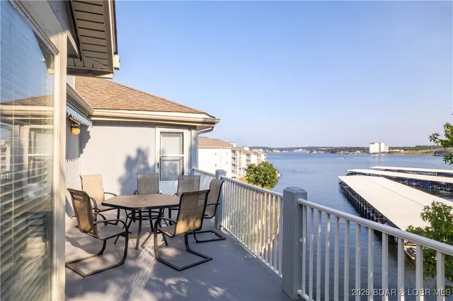 $425,000 | 344 Regatta Bay Drive, Unit 4D, Lake Ozark, MO 65049