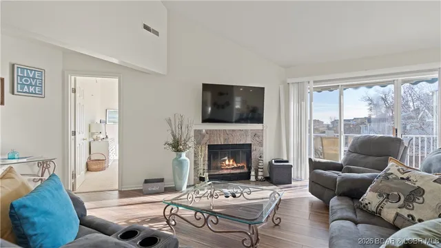 $425,000 | 344 Regatta Bay Drive, Unit 4D, Lake Ozark, MO 65049