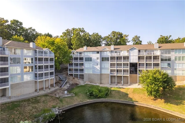 $425,000 | 344 Regatta Bay Drive, Unit 4D, Lake Ozark, MO 65049