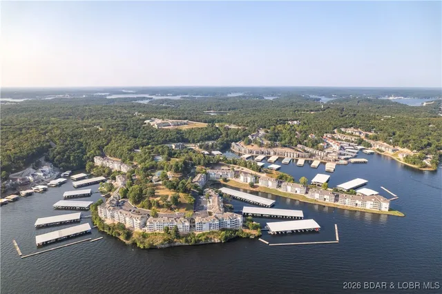 $425,000 | 344 Regatta Bay Drive, Unit 4D, Lake Ozark, MO 65049
