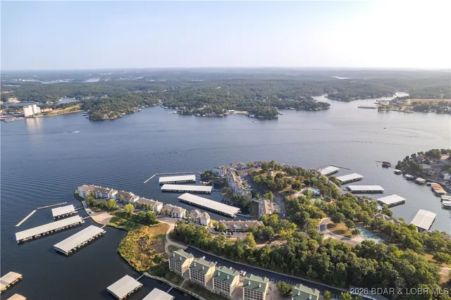 $425,000 | 344 Regatta Bay Drive, Unit 4D, Lake Ozark, MO 65049