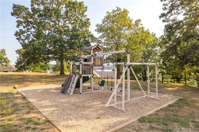 $425,000 | 344 Regatta Bay Drive, Unit 4D, Lake Ozark, MO 65049