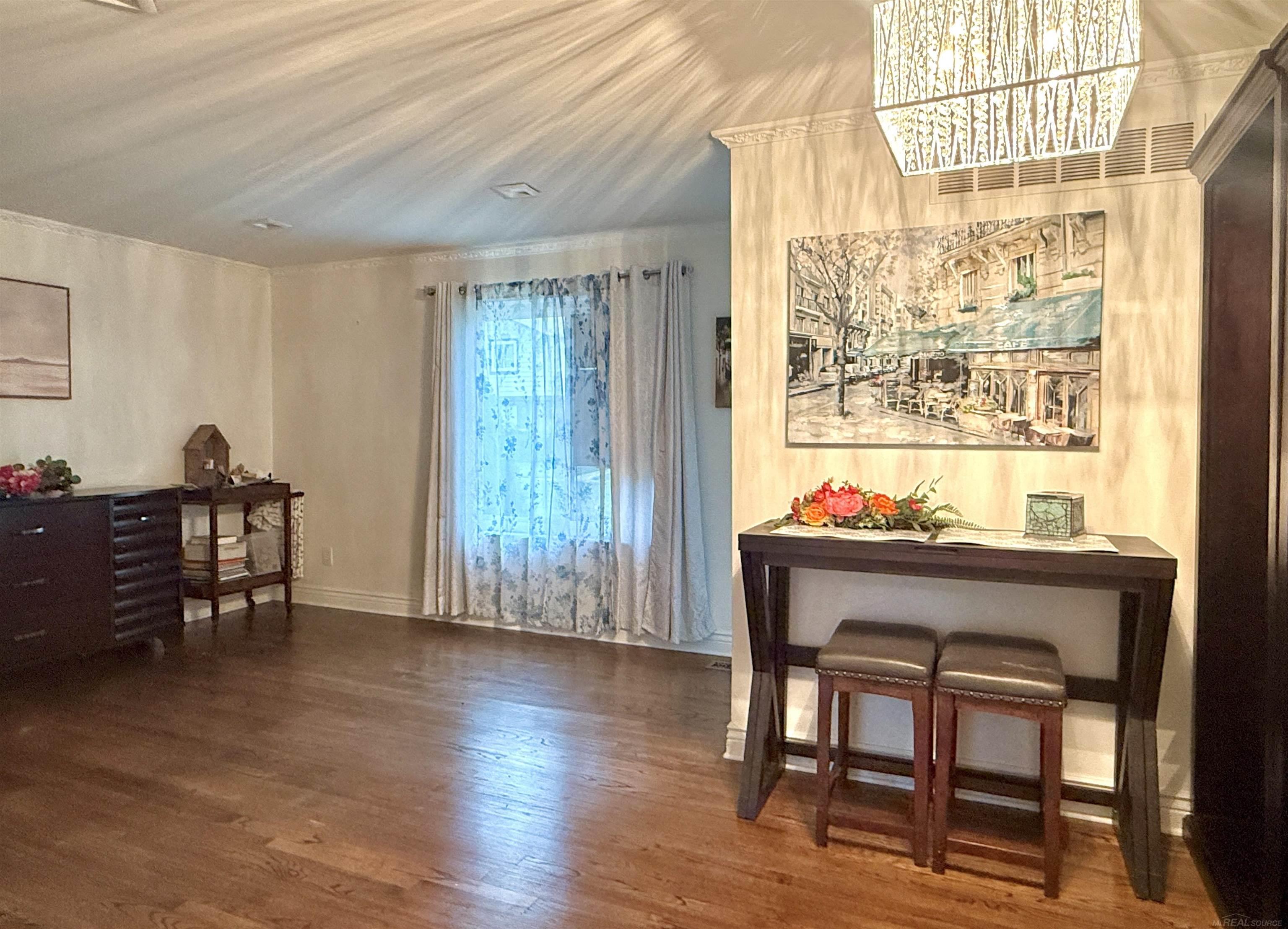 8401 18 18 Mile Road Sterling Heights, MI 48313 - Photo 5 of 41 50212935-d1dcc21c-d305-4df1-b805-099cfceef19f.JPG