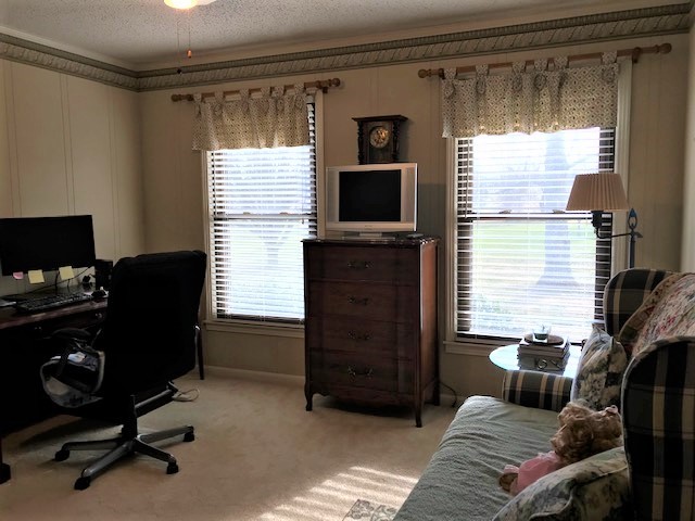1931 Jarrell Road Lebanon, TN 37087 - Photo 17 of 35 a livingroom with workspace and a window
