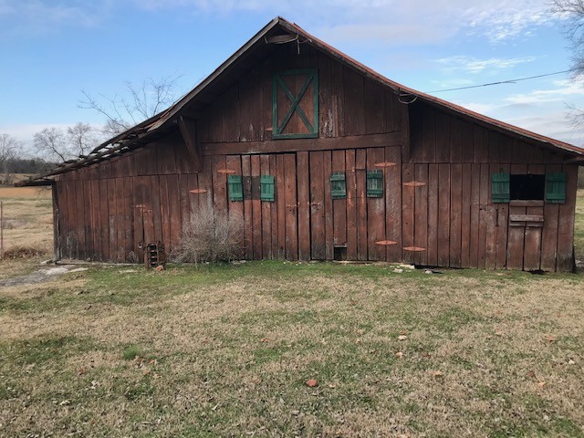 1931 Jarrell Road Lebanon, TN 37087 - Photo 5 of 35 a backyard of a house
