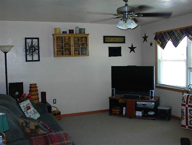 105 Miller Road Kendallville, IN 46755 - Photo 4 of 6 Gallery Image 4