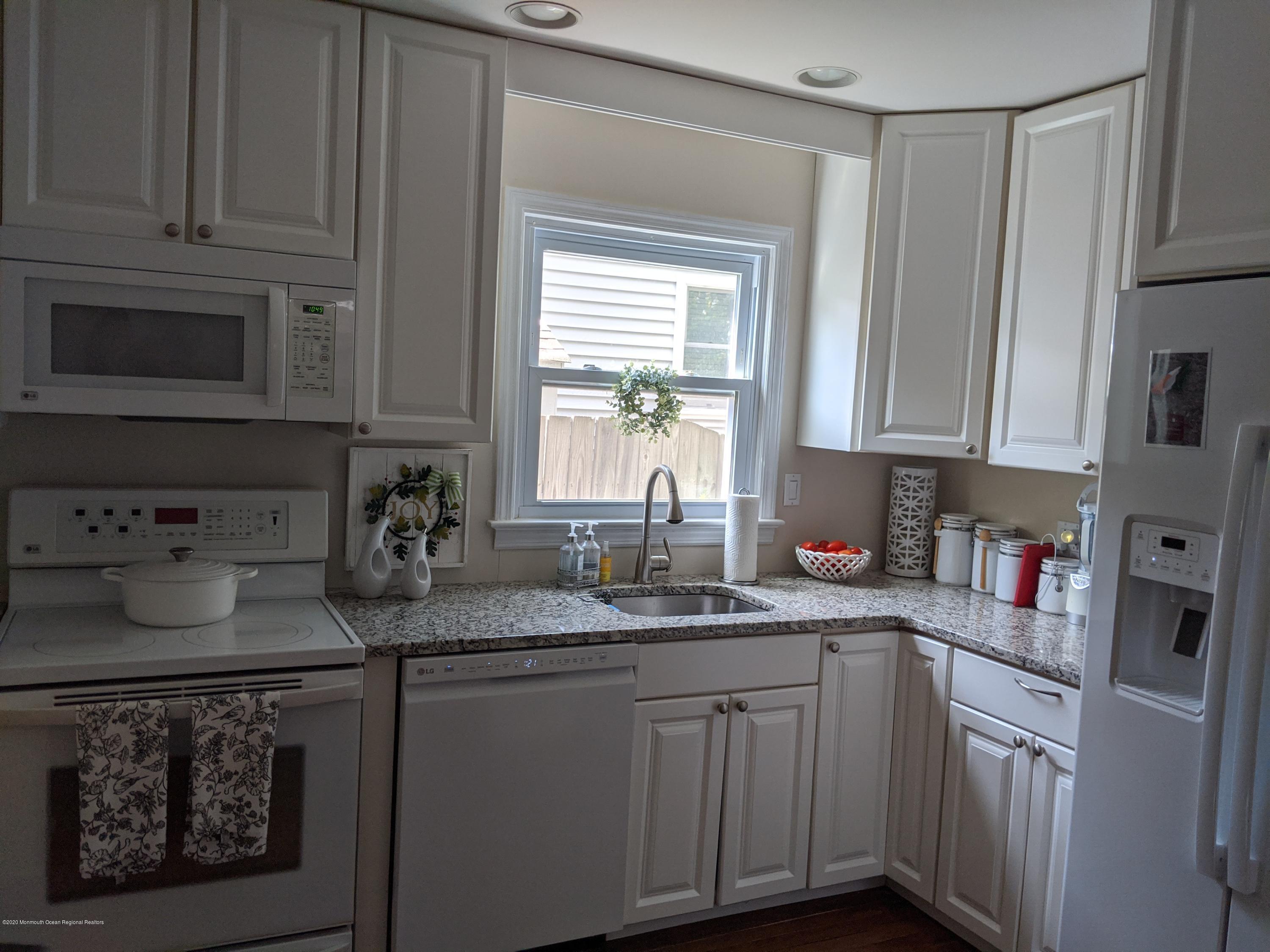 102 Lenape Trail Brielle, NJ 08730 - Photo 7 of 17 IMG_20200821_104934