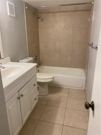 $2,600 | 8811 Southwest 132nd Place, Unit 309CW, Miami, FL 33186