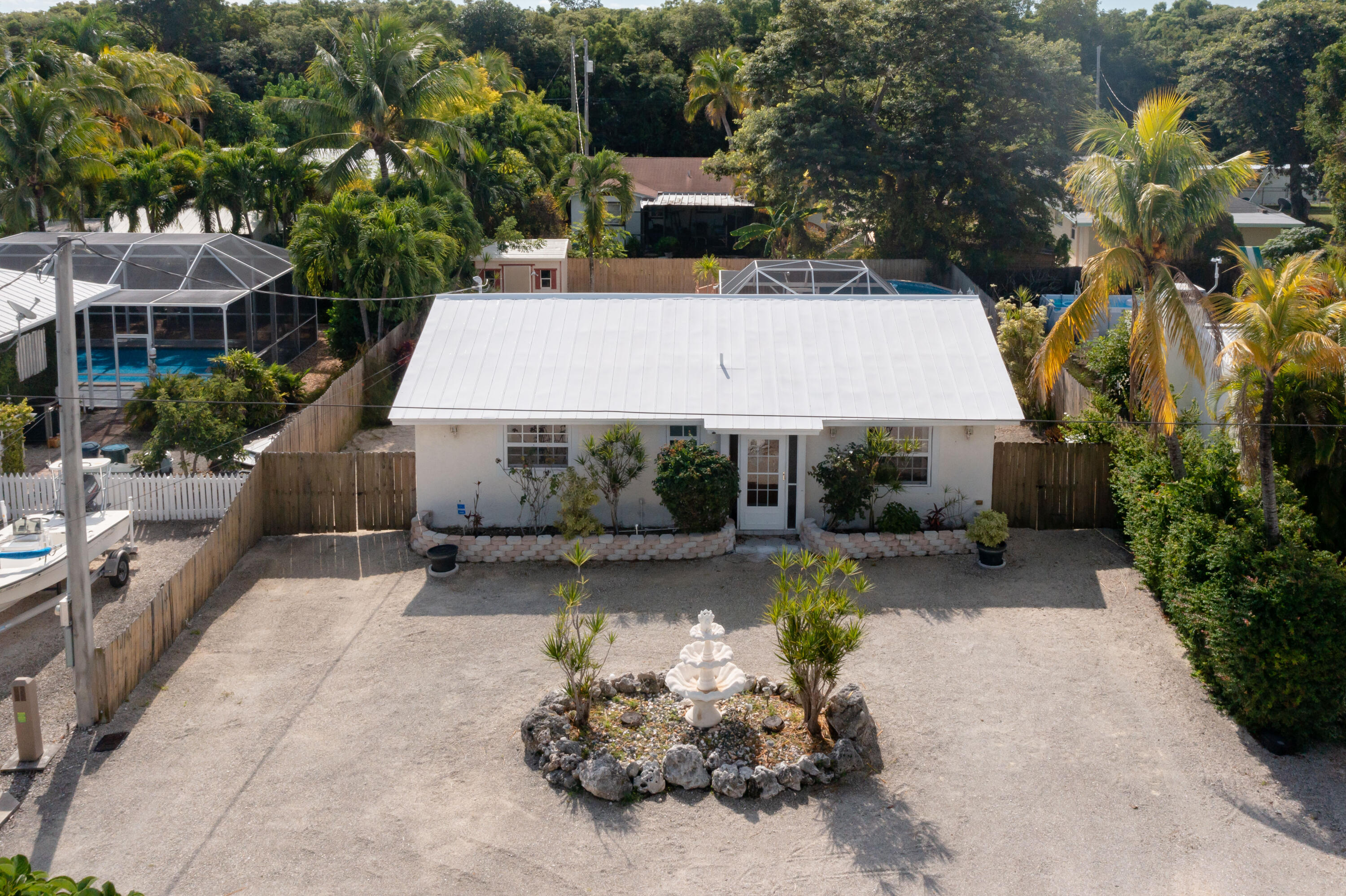 9 Abaco Road Key Largo, FL 33037 - Photo 1 of 24 FRONT