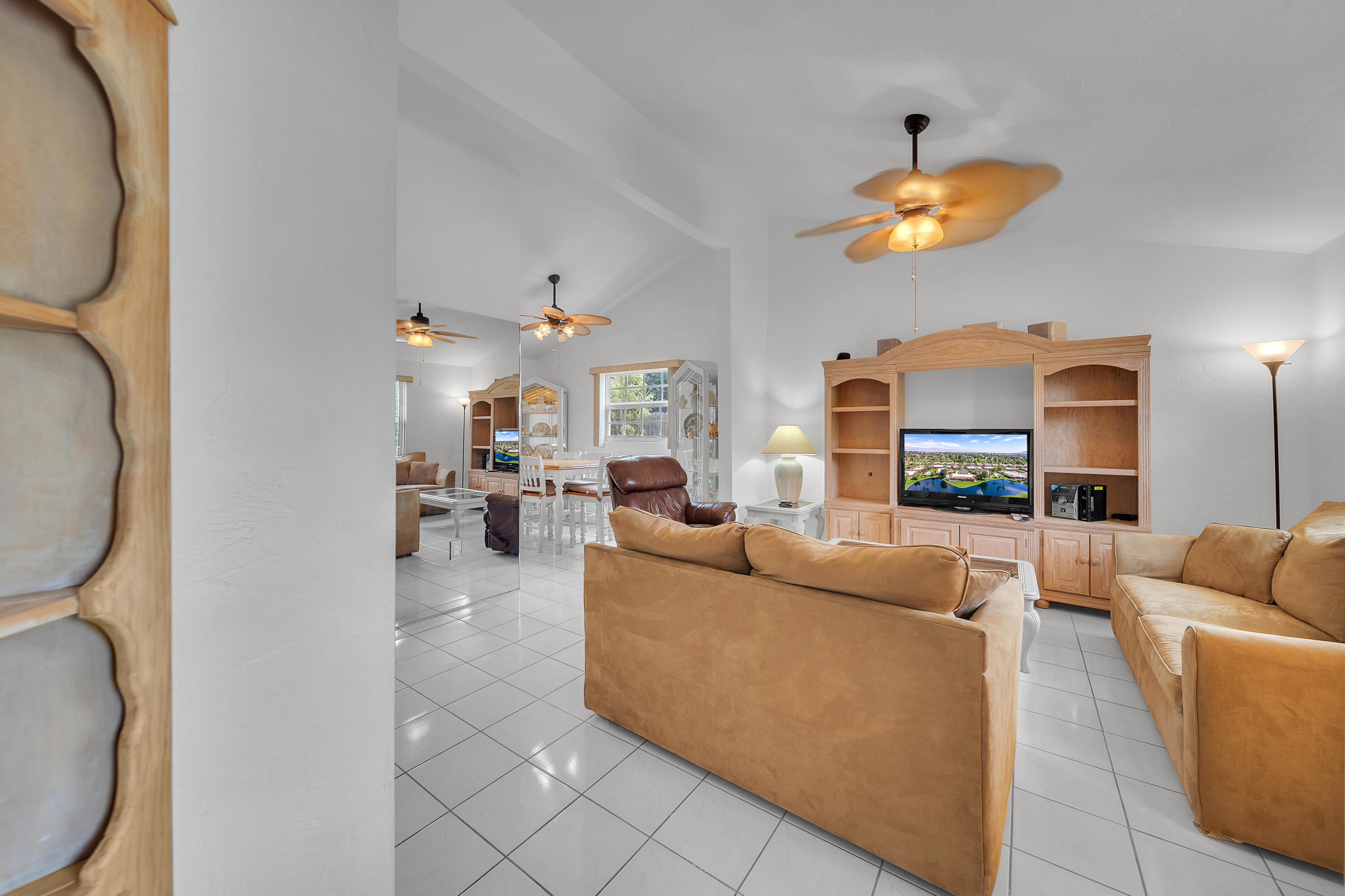 9 Abaco Road Key Largo, FL 33037 - Photo 11 of 24 LIVING ROOM