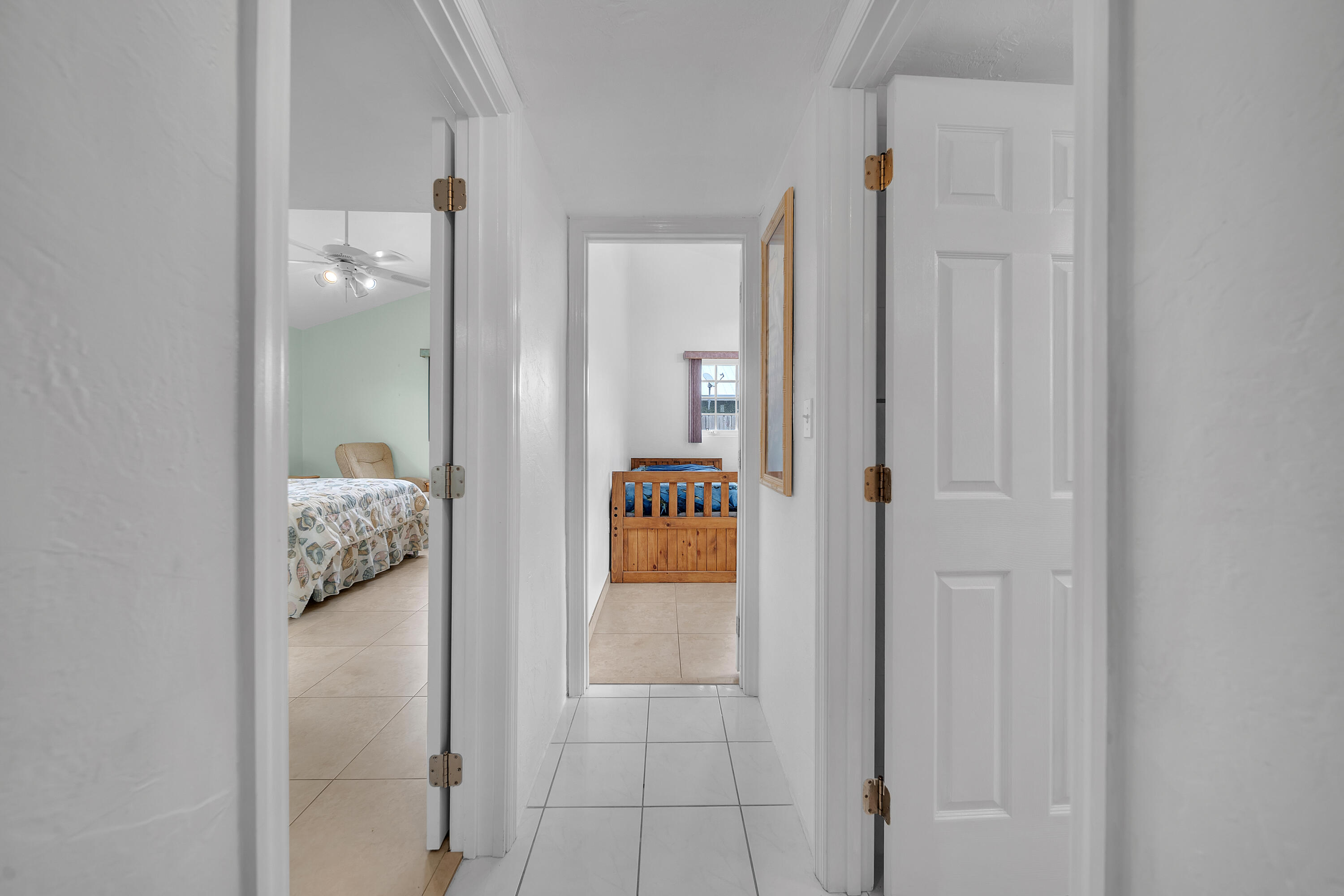 9 Abaco Road Key Largo, FL 33037 - Photo 15 of 24 HALLWAY