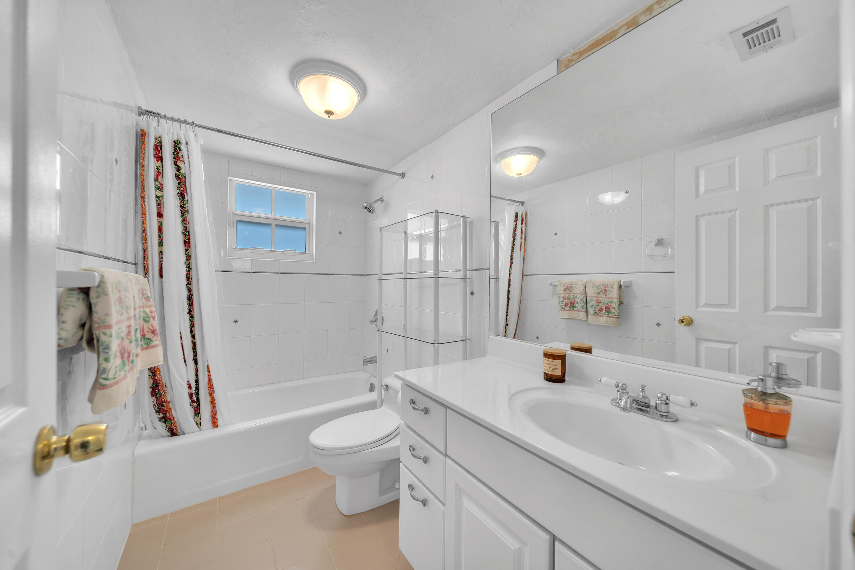 9 Abaco Road Key Largo, FL 33037 - Photo 16 of 24 BATH 1