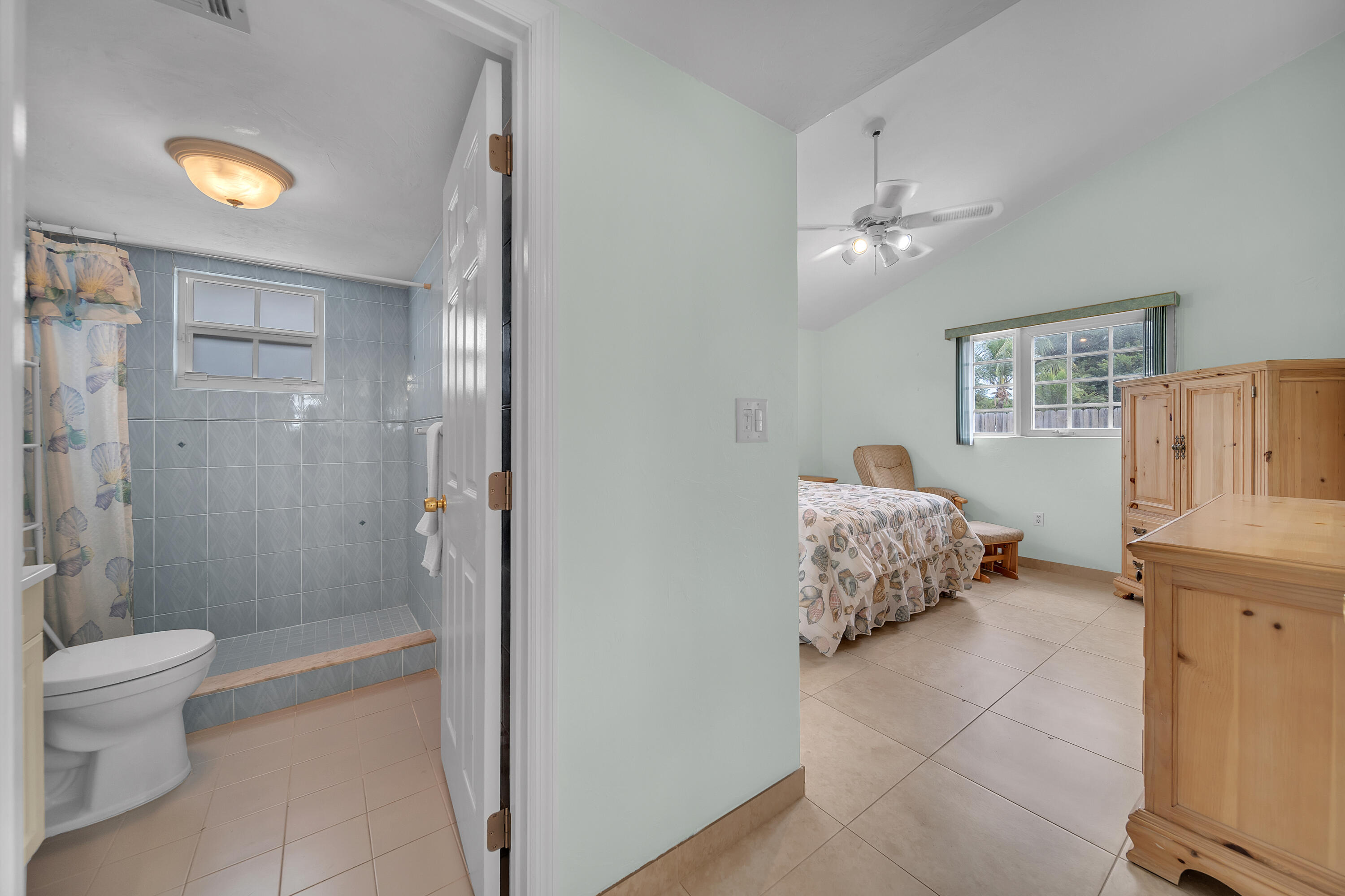 9 Abaco Road Key Largo, FL 33037 - Photo 19 of 24 PRIMARY BATH/BED