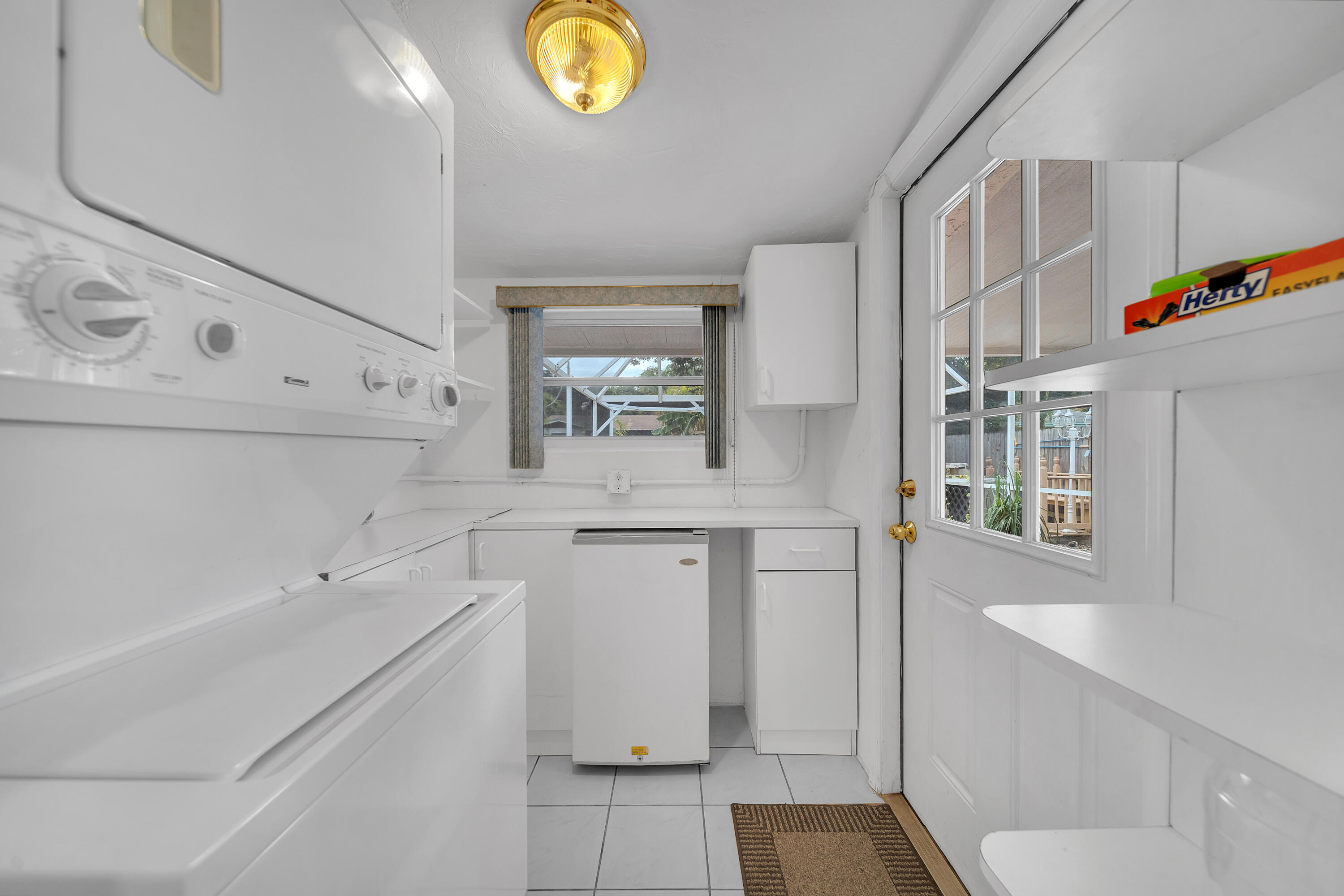 9 Abaco Road Key Largo, FL 33037 - Photo 23 of 24 LAUDRY ROOM