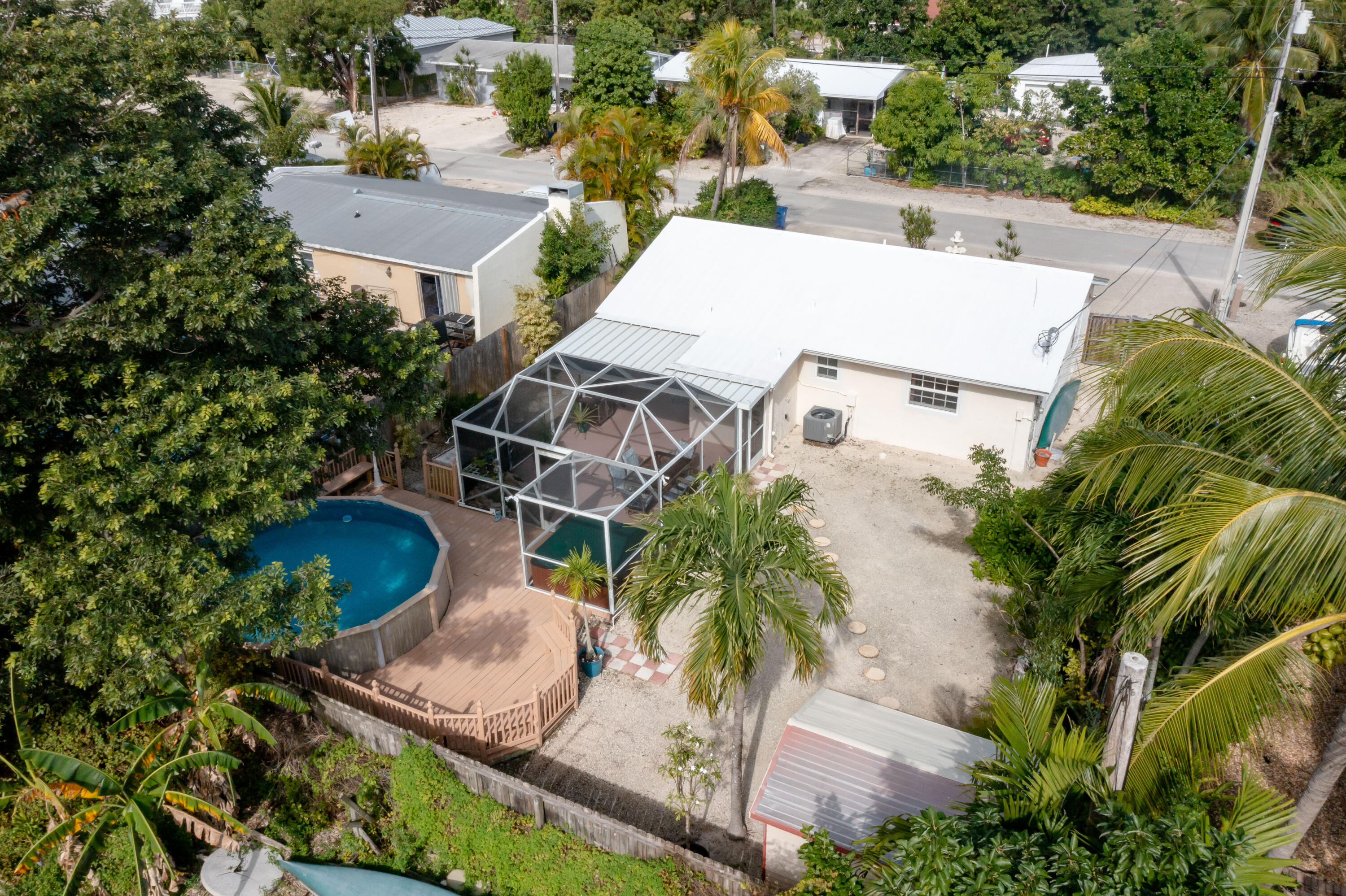 9 Abaco Road Key Largo, FL 33037 - Photo 4 of 24 BACK YARD
