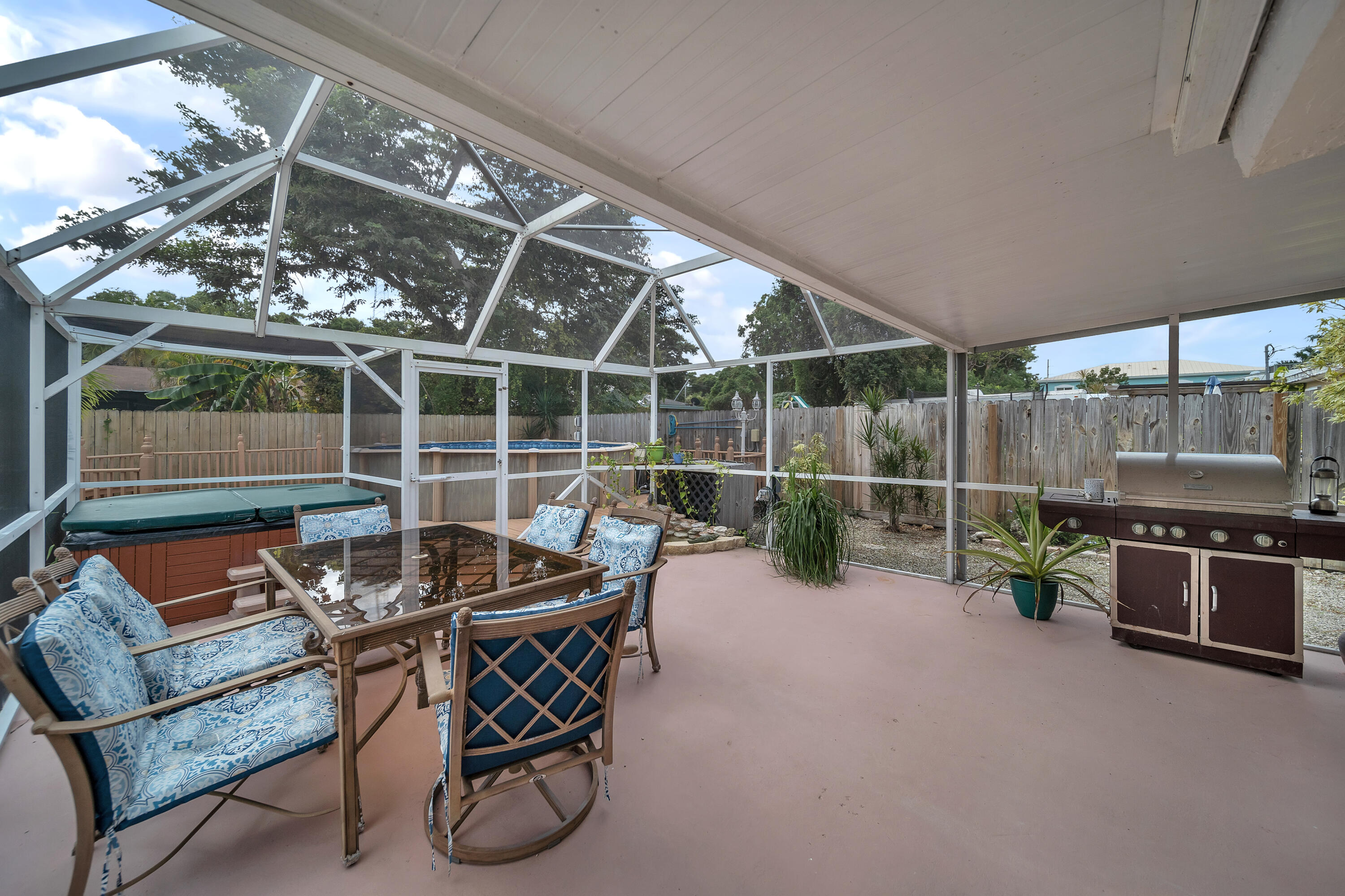 9 Abaco Road Key Largo, FL 33037 - Photo 7 of 24 LARGE SCREENED PATIO