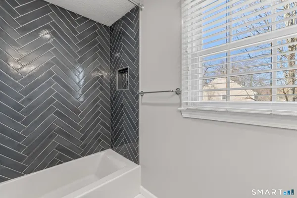 $349,980 | 30 Hubbard Run Drive, Unit 30, Glastonbury, CT 06033