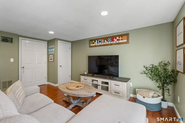 $349,980 | 30 Hubbard Run Drive, Unit 30, Glastonbury, CT 06033