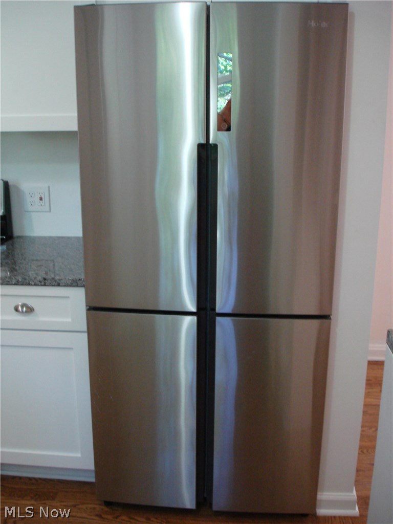 18027 Nottingham Road Cleveland, OH 44119 - Photo 9 of 34 High quality stainless steel Haier refrigerator!