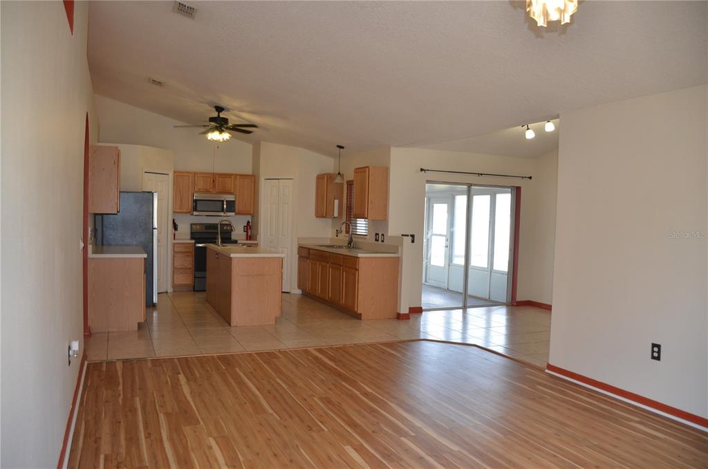 13785 Southwest 42nd Court Road Ocala, FL 34473 - Photo 7 of 16 Gallery Image 7