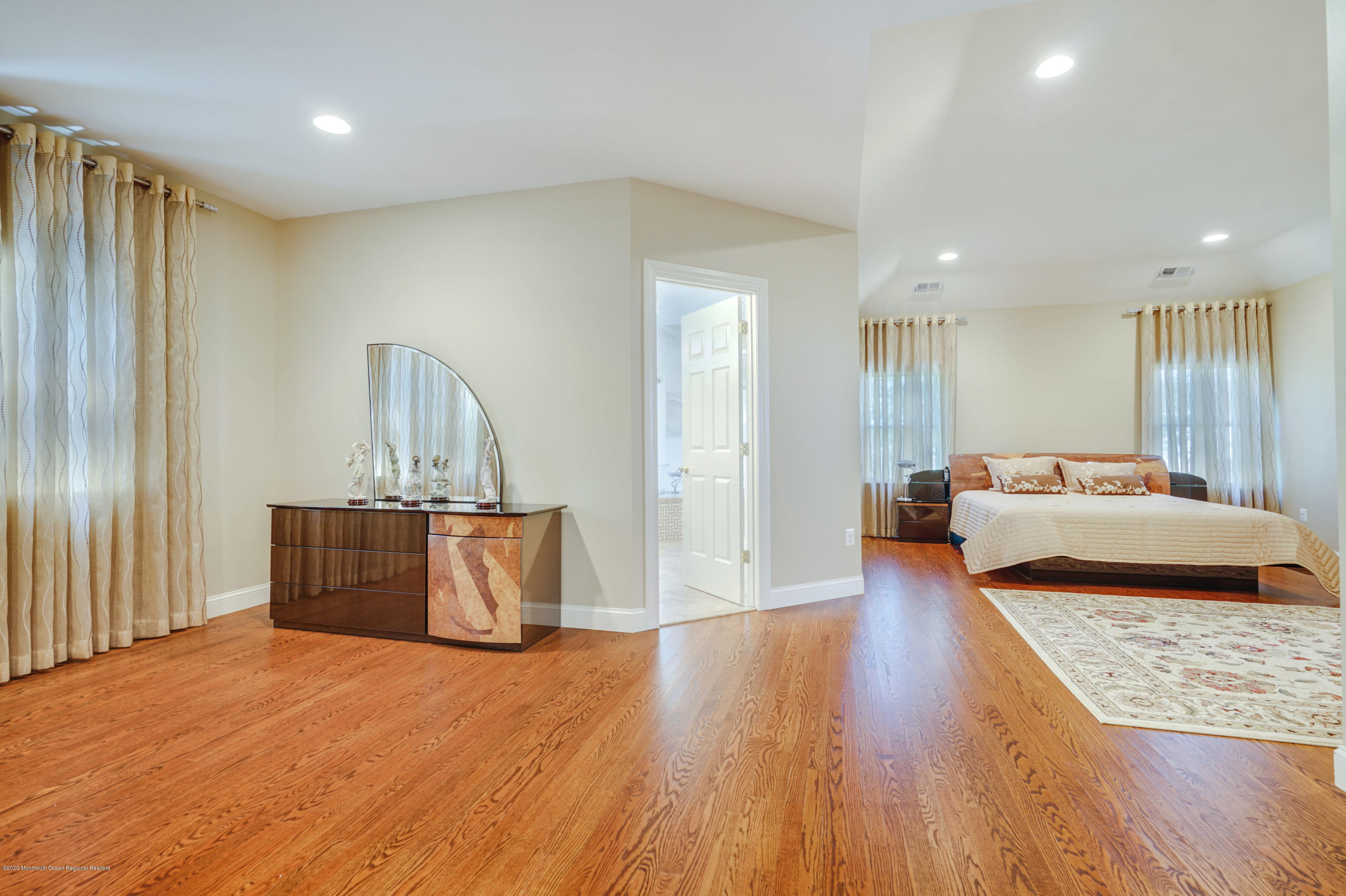 70 Edgewood Road Morganville, NJ 07751 - Photo 36 of 53 070_dsc02827