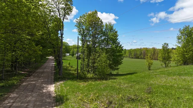 $60,000 | Mcclish Aka Bigge, Copemish, MI 49625