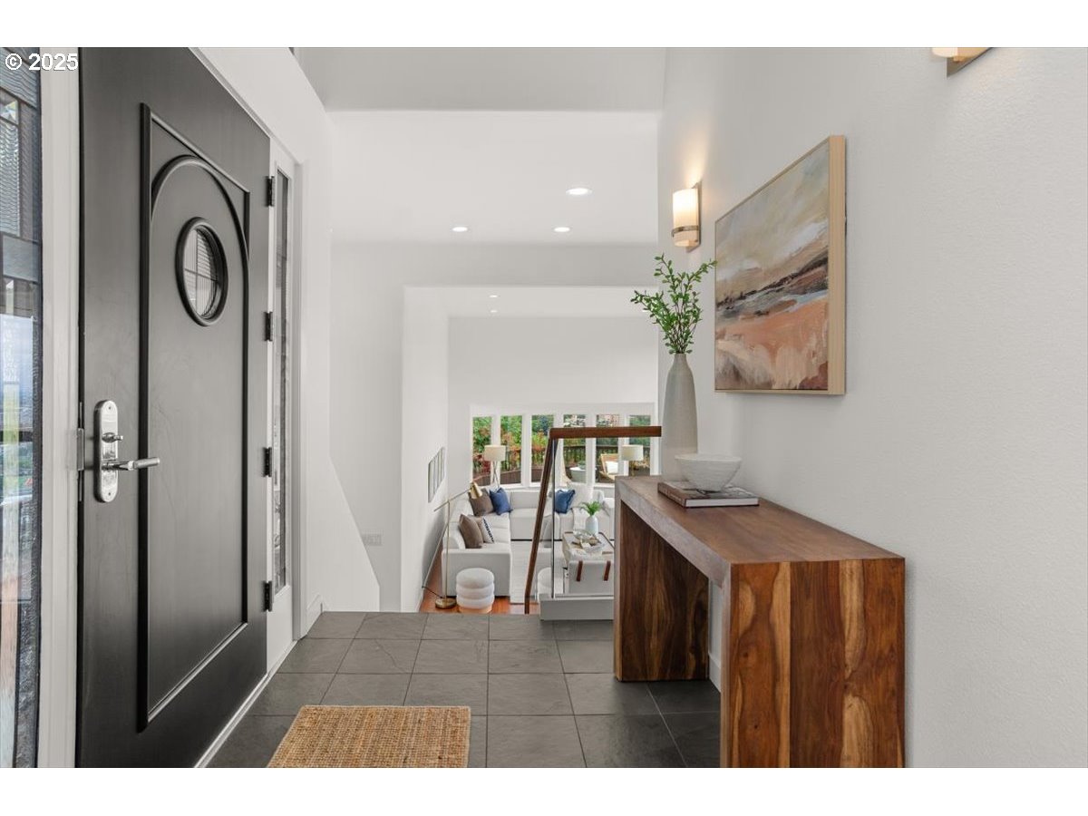 1558 Southwest Upper Hall Street Portland, OR 97201 - Photo 3 of 48 Gallery Image 3