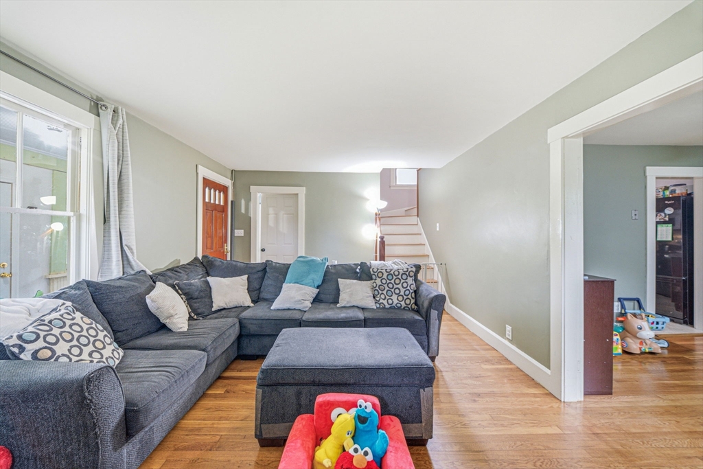 26 Hough Road Sutton, MA 01590 - Photo 9 of 23