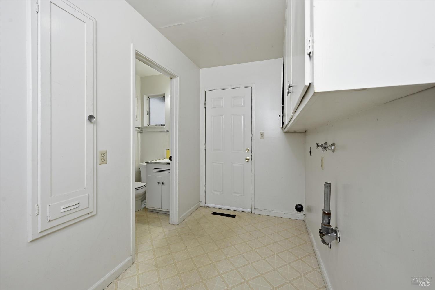 320 Shortt Road Santa Rosa, CA 95405 - Photo 11 of 24