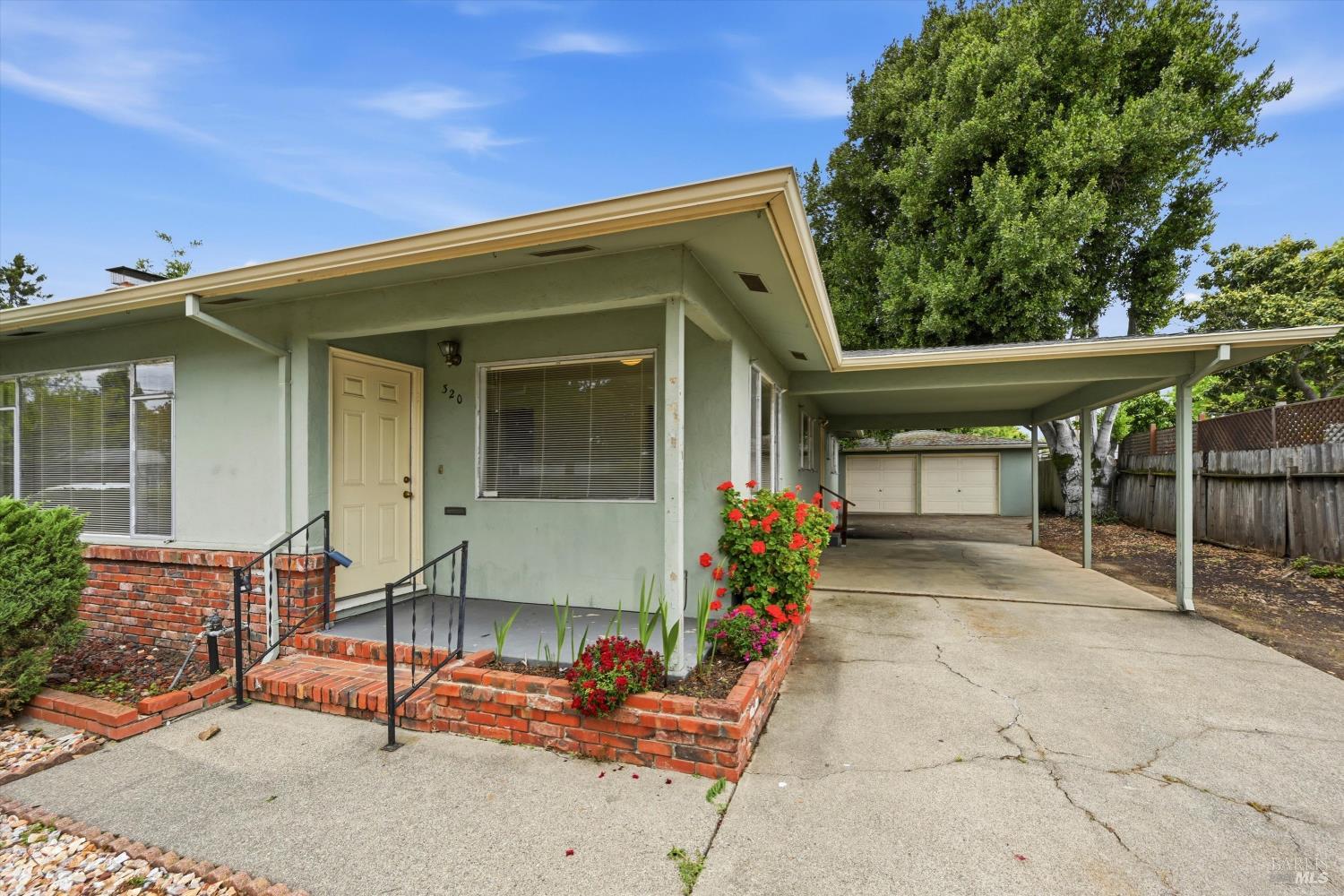 320 Shortt Road Santa Rosa, CA 95405 - Photo 3 of 24