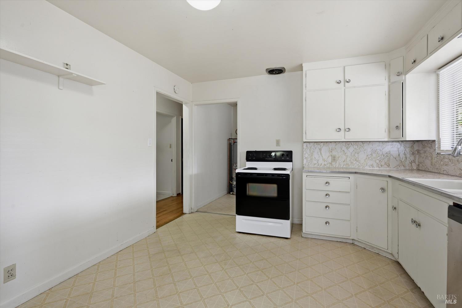 320 Shortt Road Santa Rosa, CA 95405 - Photo 9 of 24
