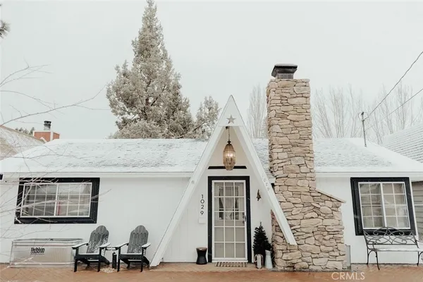 $1,795 | 1029 West Aeroplane Boulevard, Big Bear City, CA 92314