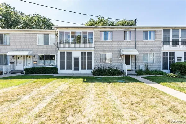 $49,000 | 5959 Alan Drive, Unit 52, Brighton, MI 48116