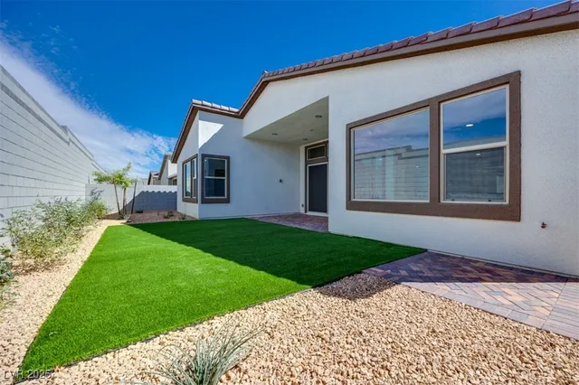 $862,500 | 10351 Hanging Lake Street, Las Vegas, NV 89166