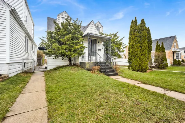 $339,999 | 3454 North Ottawa Avenue, Chicago, IL 60634