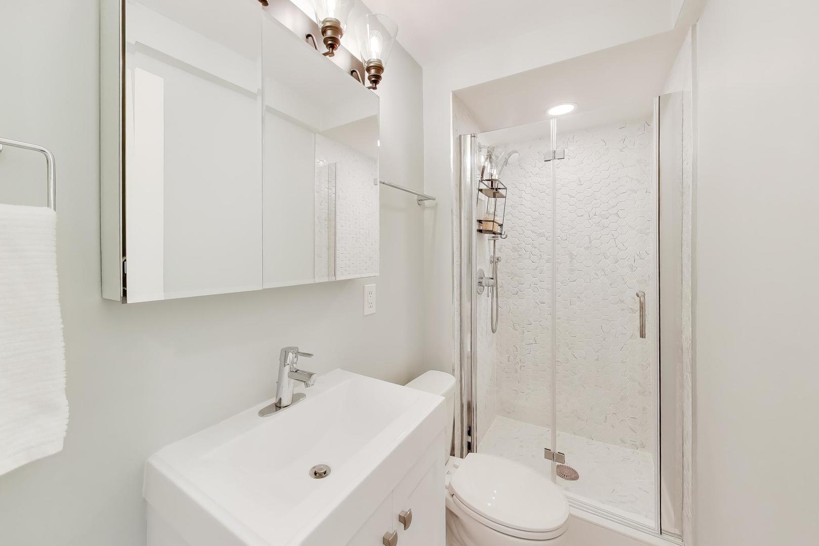 1540 North State Parkway, Unit 14D Chicago, IL 60610 - Photo 20 of 29