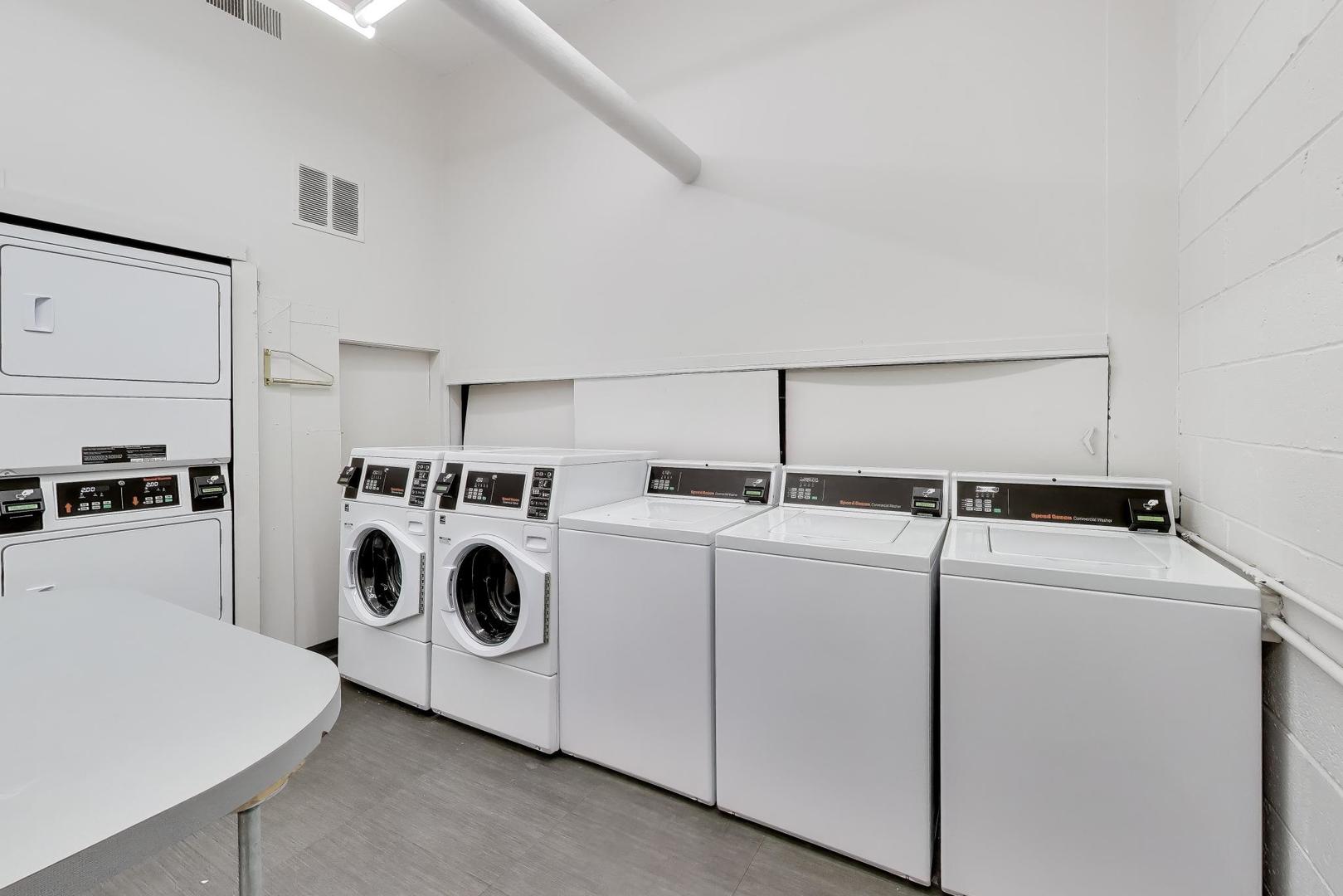 1540 North State Parkway, Unit 14D Chicago, IL 60610 - Photo 25 of 29