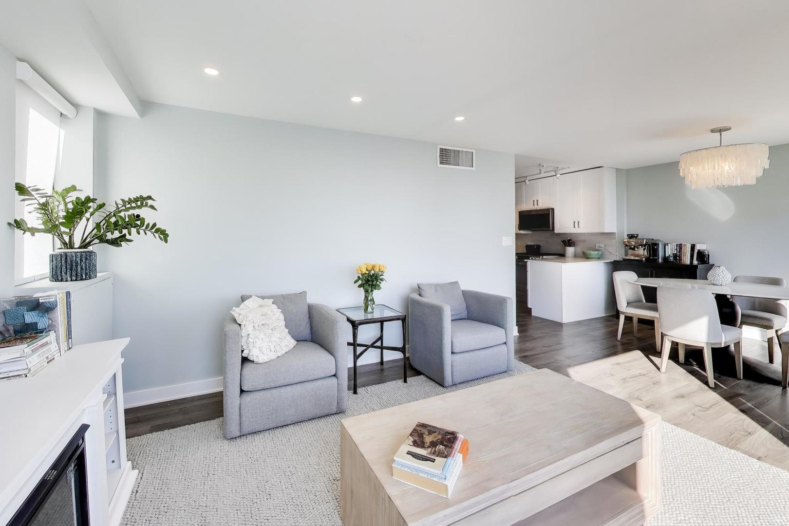 1540 North State Parkway, Unit 14D Chicago, IL 60610 - Photo 6 of 29