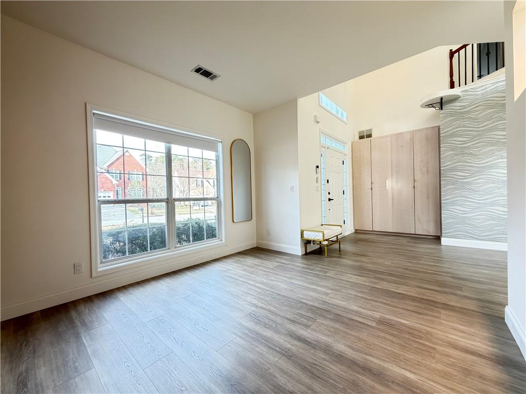 1530 Oglethorpe Run Lane Suwanee, GA 30024 - Photo 9 of 46