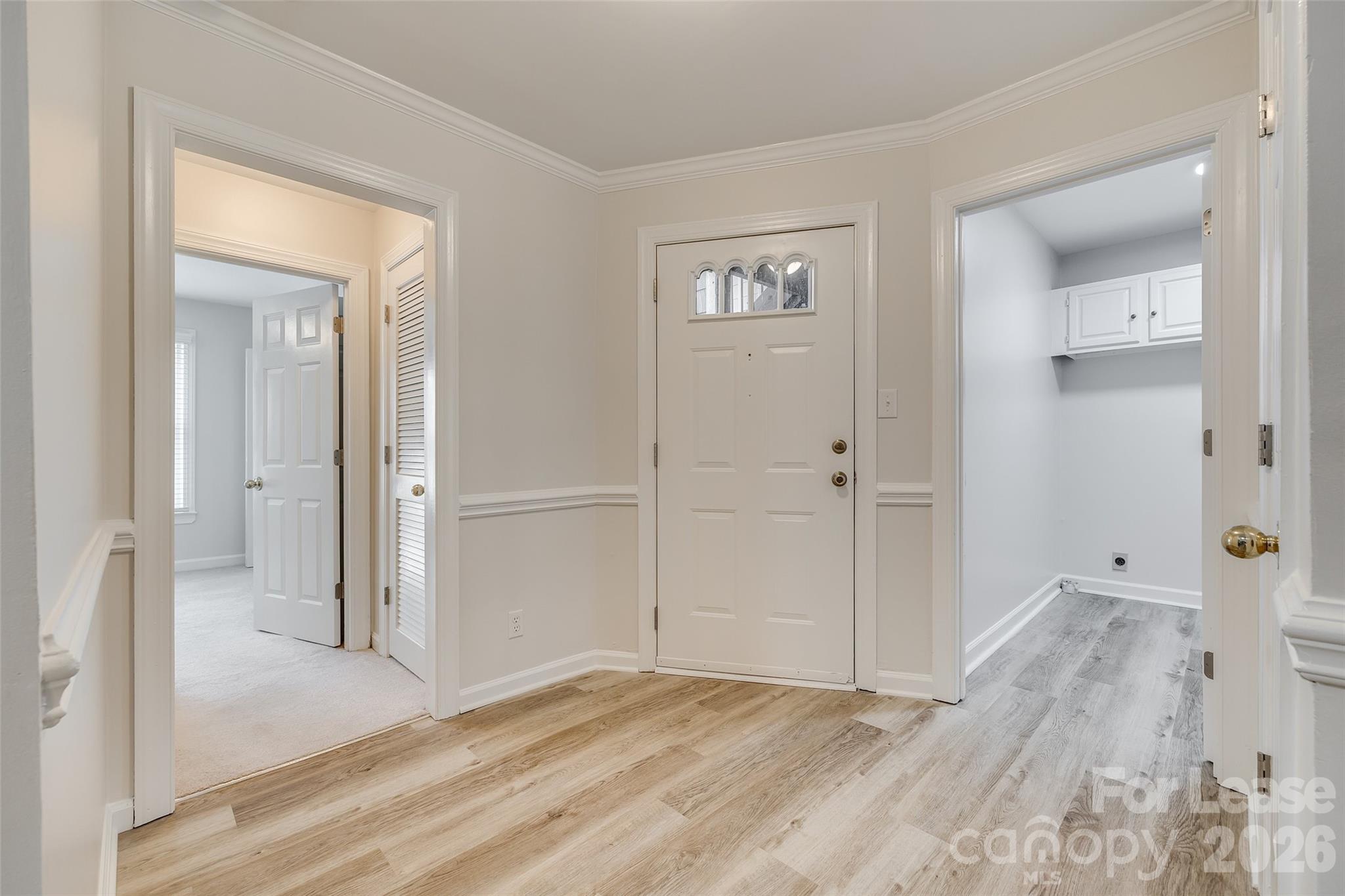 13822 Queens Harbor Road, Unit D Charlotte, NC 28278 - Photo 4 of 37