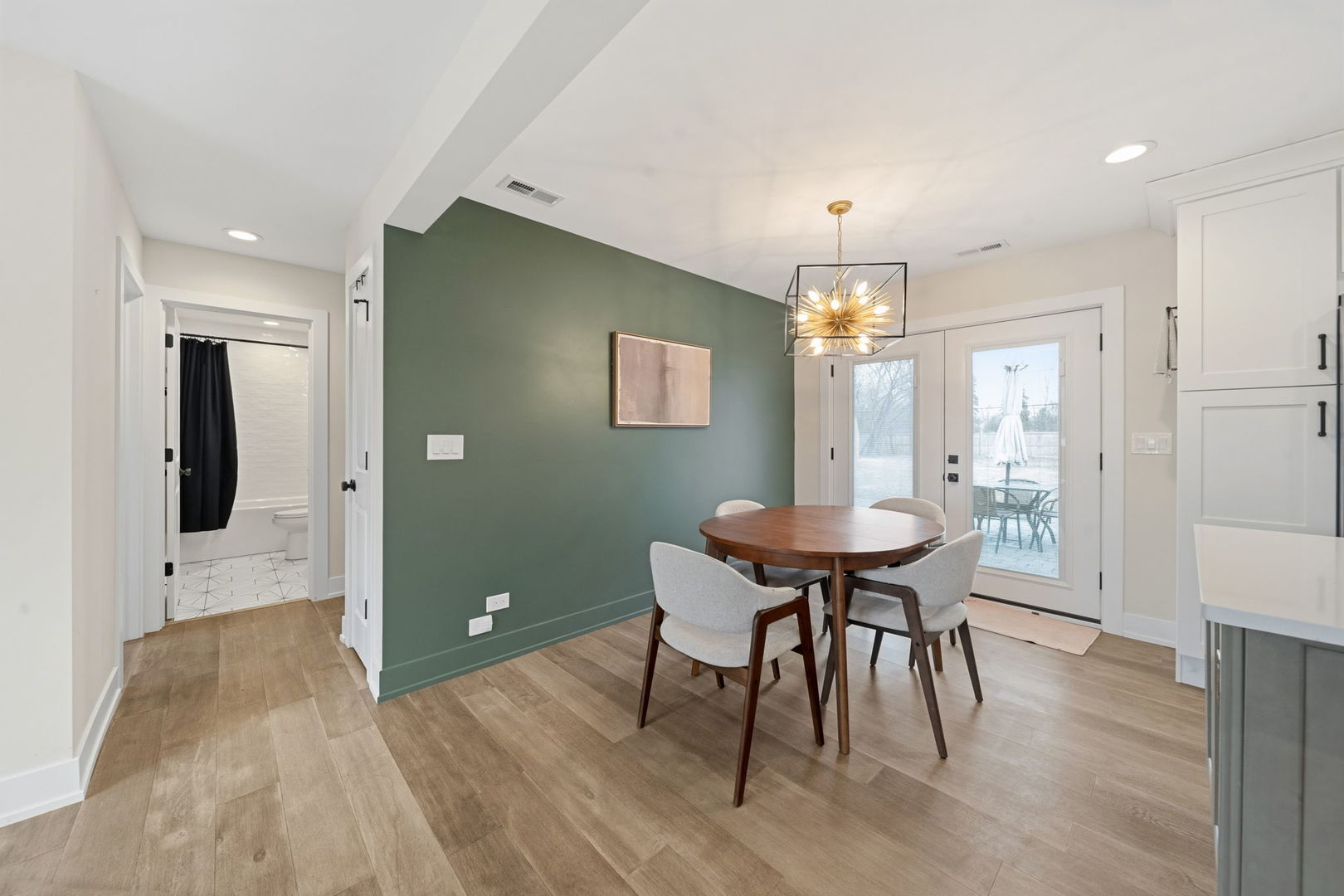 1210 West 55th Place Countryside, IL 60525 - Photo 5 of 21