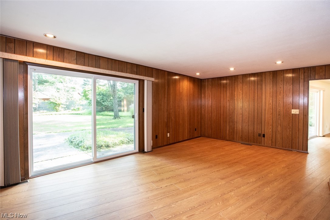 17065 Ridge Point Circle Strongsville, OH 44136 - Photo 13 of 33 Gallery Image 13