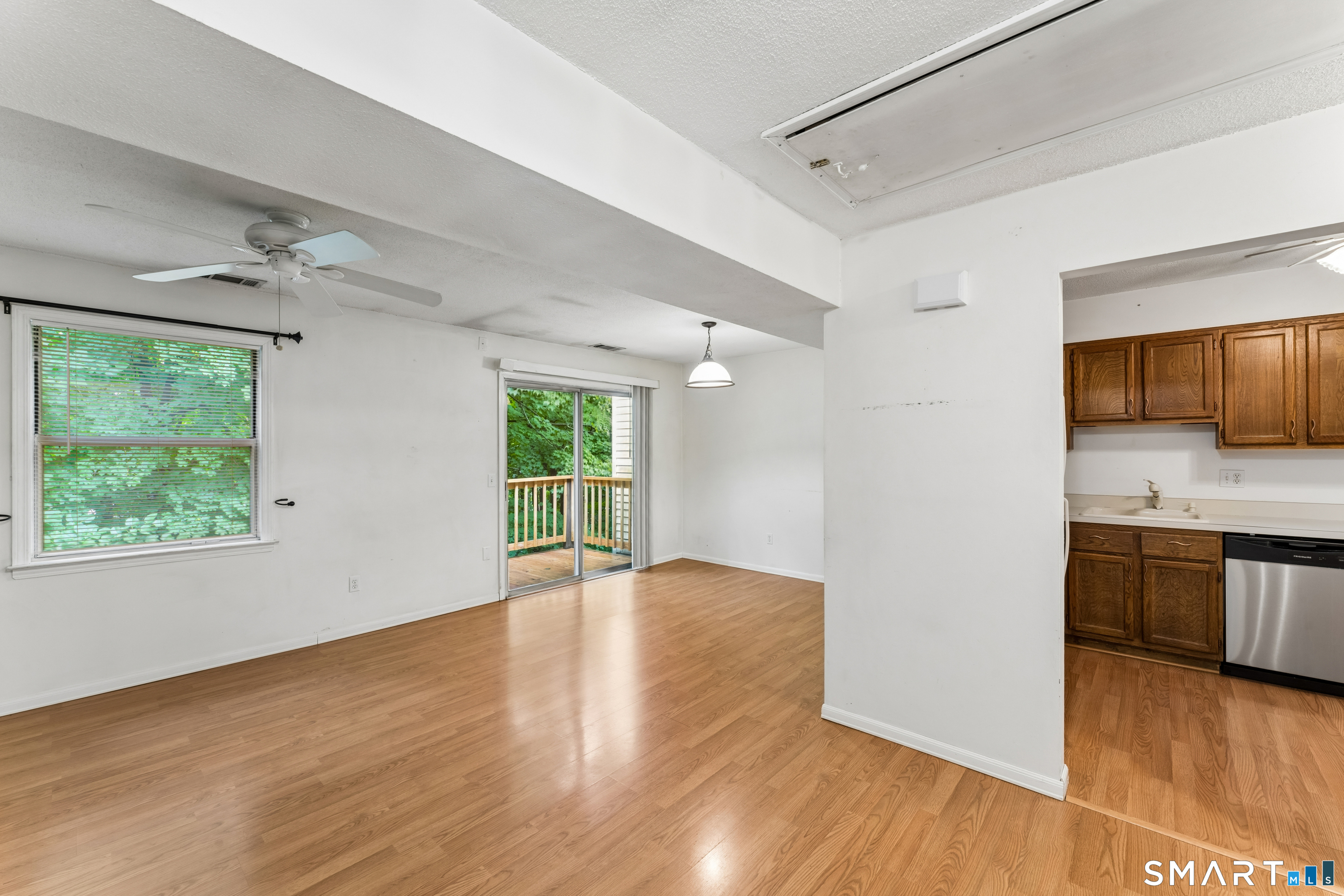 25 Padanaram Road, Unit 47 Danbury, CT 06811 - Photo 3 of 26