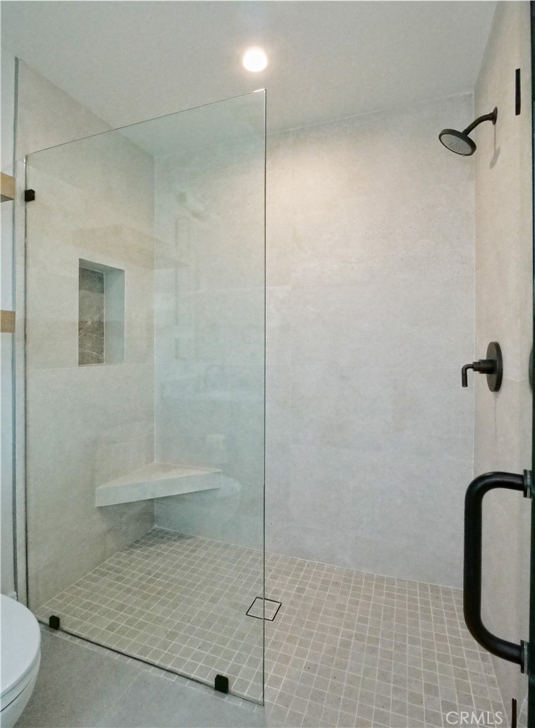 2 Flying Mane Road Rolling Hills, CA 90274 - Photo 20 of 49 a bathroom with a shower