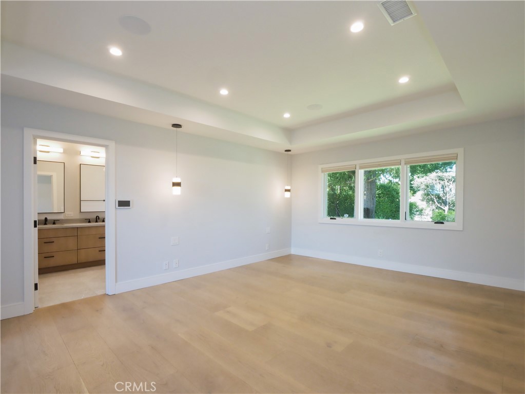 2 Flying Mane Road Rolling Hills, CA 90274 - Photo 28 of 49 an empty room with entrance and windows